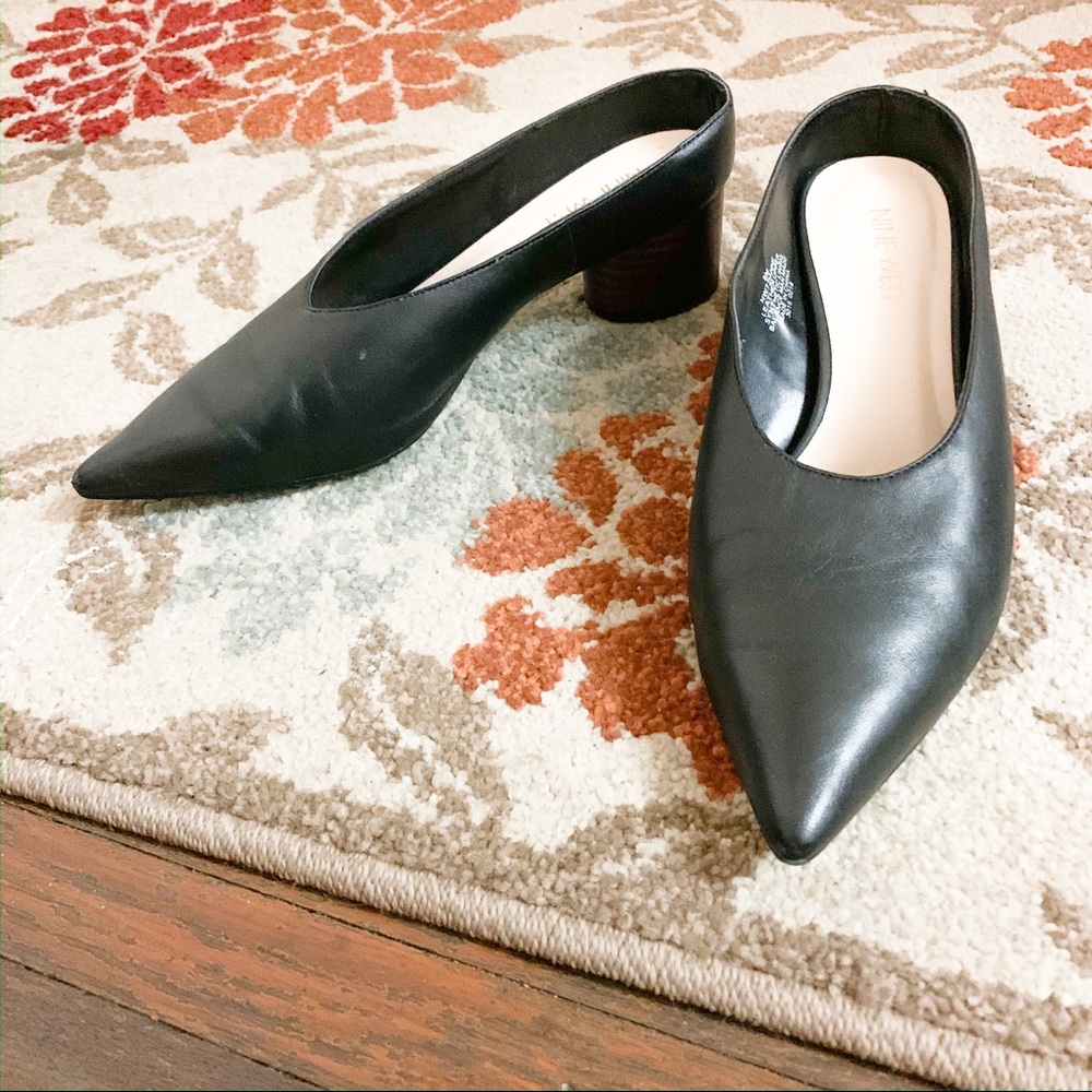 Ultra Chic Nine West Mules, Low Heel
